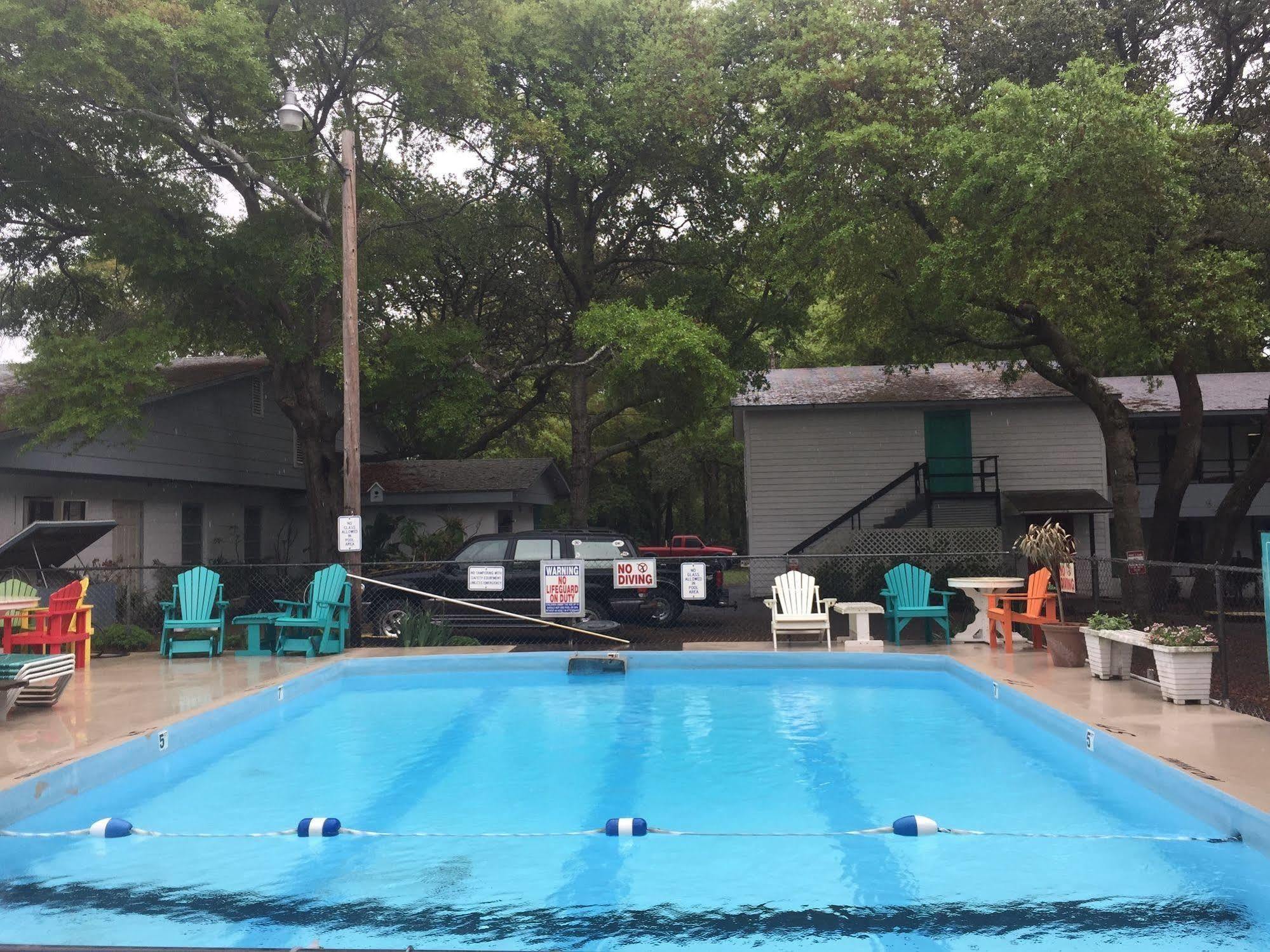 Captain'S Cove Motel Oak Island Luaran gambar
